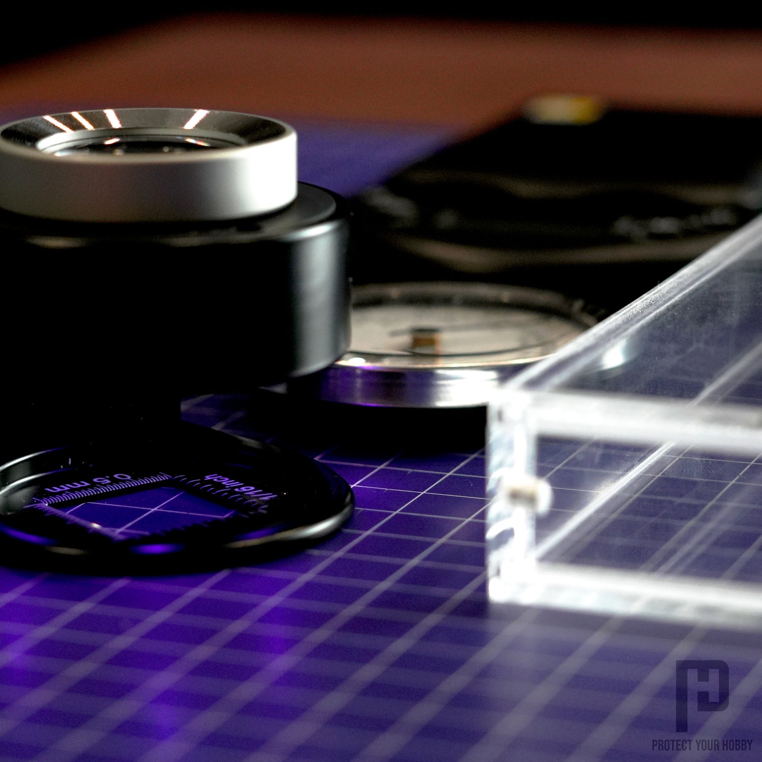 Control de calidad y acabado premium en cajas protectoras de metacrilato de Protect Your Hobby